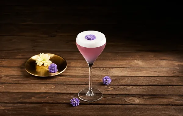 Perbedaan Mocktail dan Cocktail: Panduan Lengkap + Tips Memilih