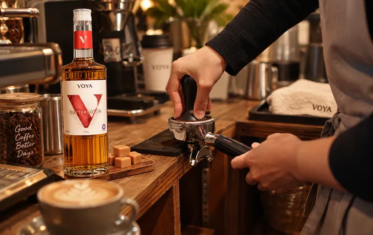 Barista Adalah: Tugas, Skill, Sertifikasi, Gaji & Panduan Karier Lengkap